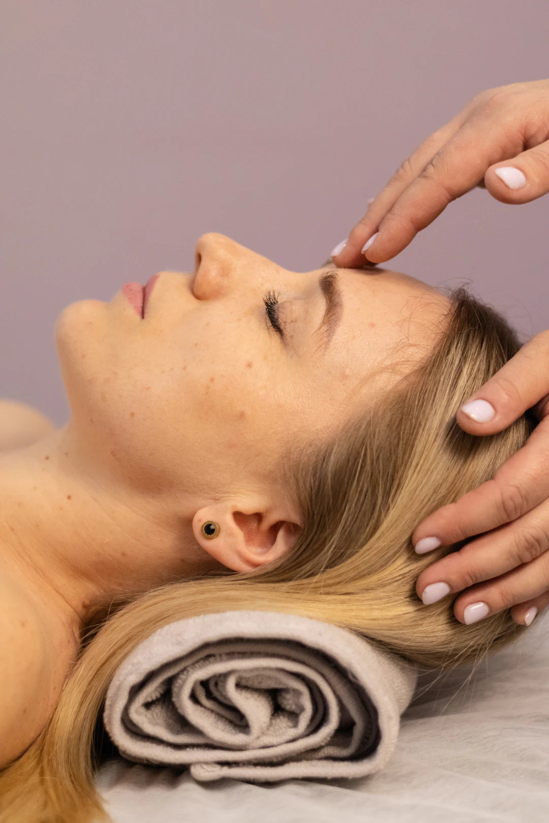 The Amazing Benefits of Facial Massage for Mature Skin